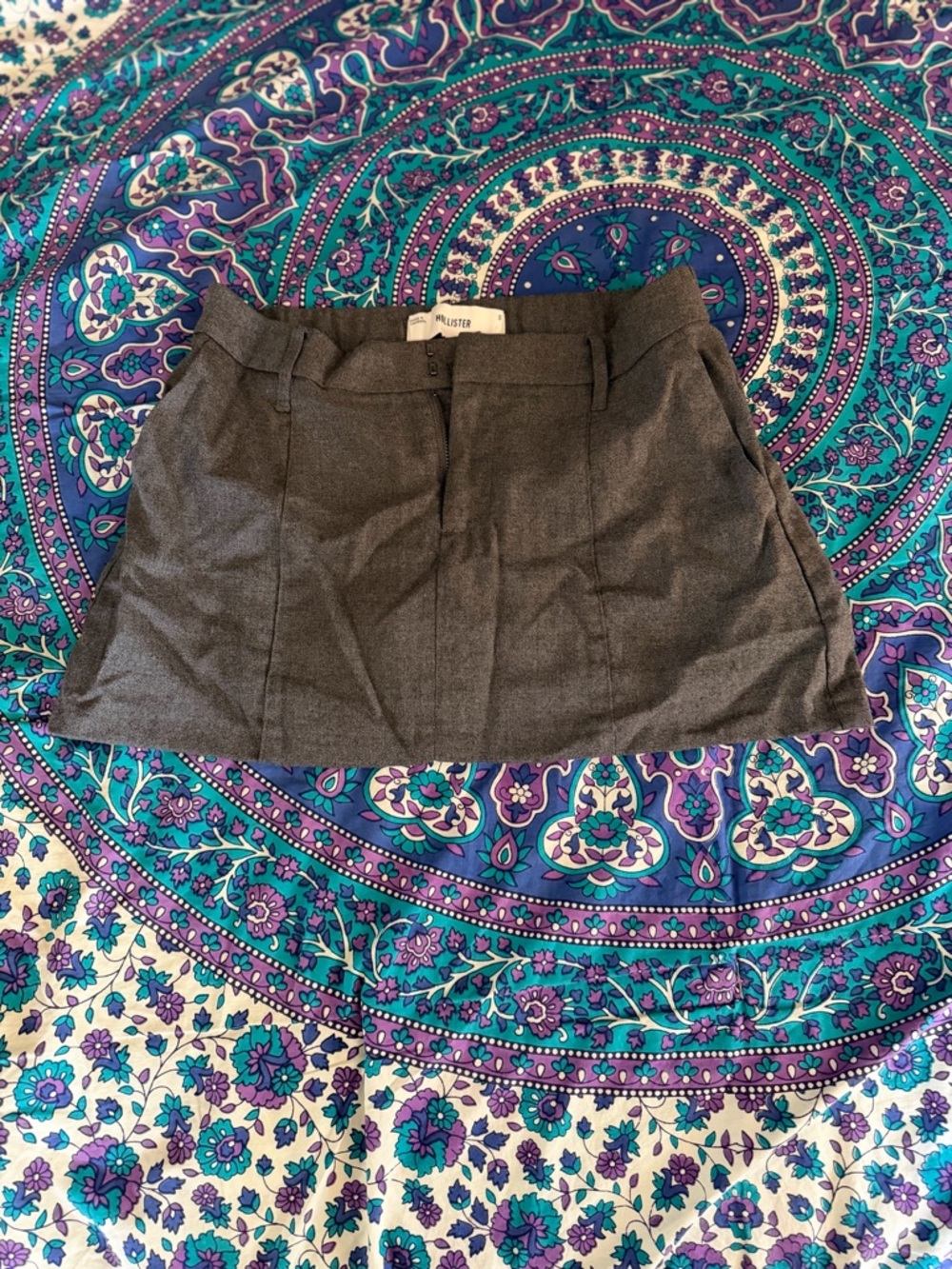 Hollister Charcoal Gray Pleated Mini Skort